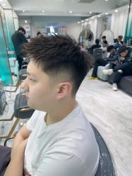 -妃格美发沙龙·烫发·染发