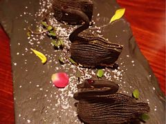 黑天鹅榴莲酥-解香楼(八盘岭路店)