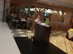 等位区-王子饭店(圆方店)