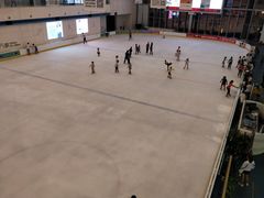 -冰纷万象滑冰场(赣州华润万象城店)