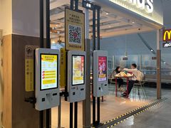 -麦当劳(深圳北站B2检票口楼上)