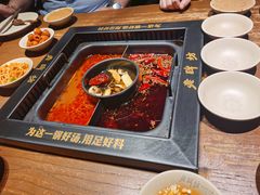 -老牌坊云南鱼豆花火锅(嵩山店)