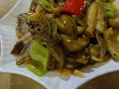 -黄记四更烤乳猪店