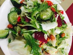 大拌菜-北京龙庆四季香农家饭庄·灶台鱼·碳烤虹鳟鱼(龙庆峡店)