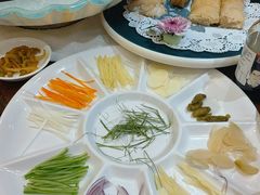 -龙悦湾酒家·八阵鱼生·渔人码头店