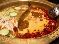 鸳鸯锅-六婆串串香