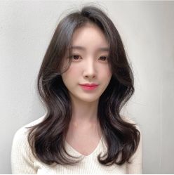 -变画·发型STUDIO