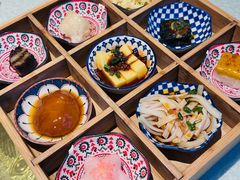 -阿瓦山寨·湘菜现炒·剁椒鱼头王(咸阳总店)