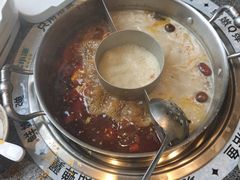 豆浆+鱼汤-江小渔鲜鱼火锅(经济开发区店)