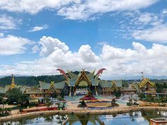 -七彩云南欢乐世界