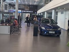 -天津波士信达奔驰4S店(卫津南路店)