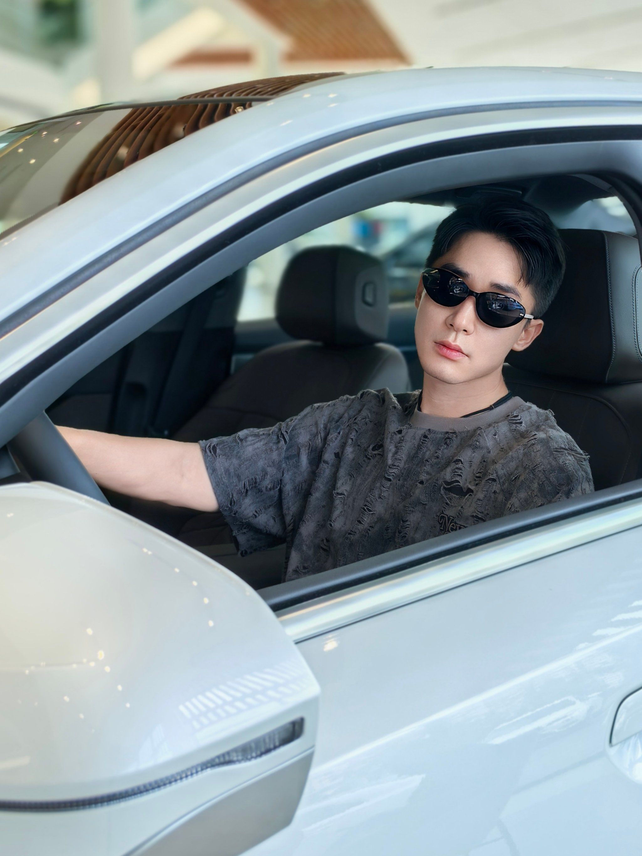 超燃的!宝马5系泰裤辣!