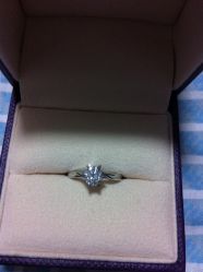 -威德钻石-克拉钻大本营(南京东路店)