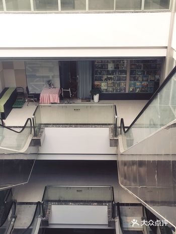 「聆翔文化」挺有意思的地方,周末两天连着去呆了一下午