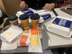 -麦当劳(轻轨曹杨路店)