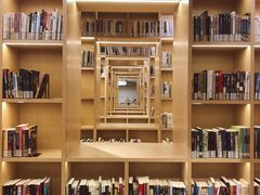 -漕河泾街道图书馆(漕河泾社区文化活动中心店)