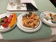 -凤冠假日酒店自助餐