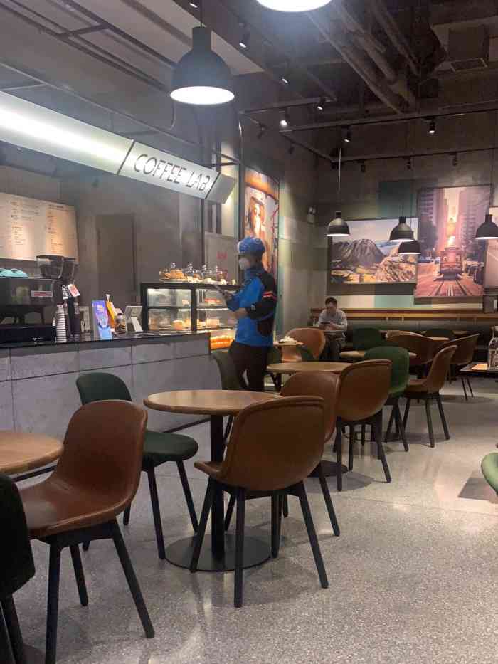 wagas沃歌斯(卓悦中心店)-"这家店应该是主打健康餐的一家店吧,红茶是