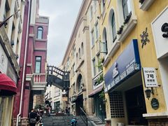 -鲁邦国际风情街(麦世达韩国精品百货店)