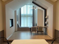 -上海虹桥中心爱琴海亚朵S酒店