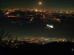 -鬼笑石后山停车场