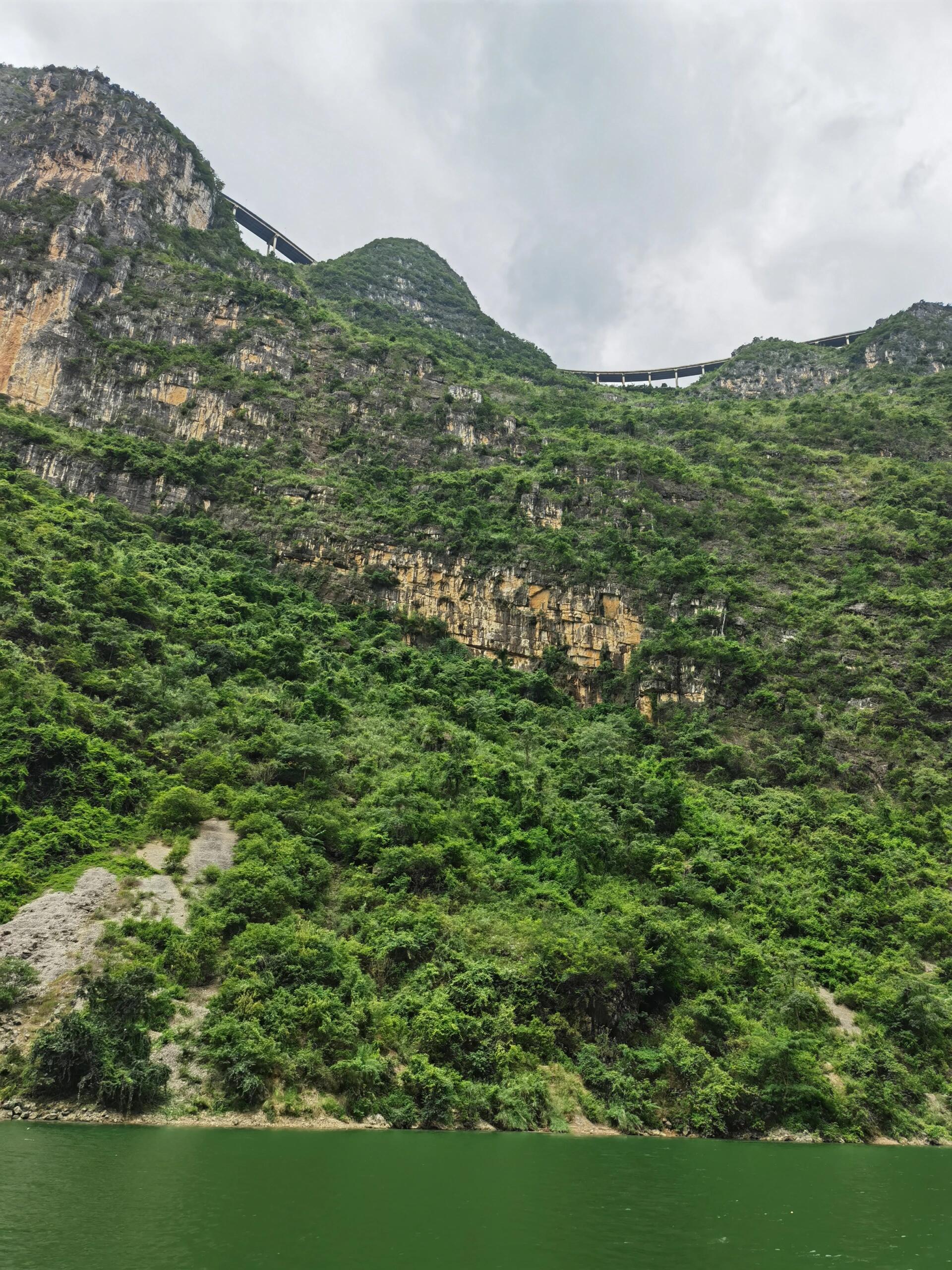 北盘江大峡谷景区图片