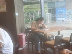 -老妈米线(港龙店)