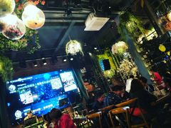 -胡桃里音乐餐厅(陶溪川店)(川湘赣菜·世界百大酒庄直供红酒·音乐表演)