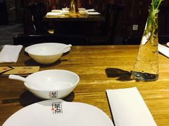 餐具摆设-新梅华·茶点餐厅(欧尚店)