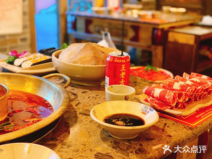 小龙坎老火锅图片