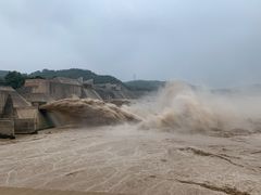 -黄河小浪底水利枢纽风景区