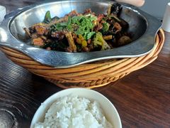 -愉肴麻辣香锅(中山路店)