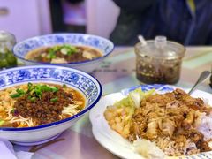 -渝之汇牛肉豌杂面