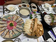 -红鼎豆捞·非遗鲍皇汤火锅(宝丰路店)