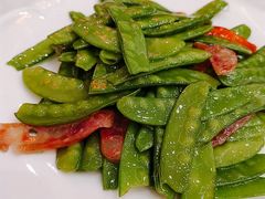 腊味炒荷兰豆-峨嵋酒家(王府井店)