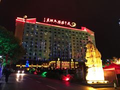 -天下凤凰大酒店