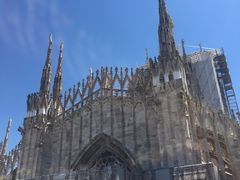 -文艺复兴百货(米兰大教堂广场店)