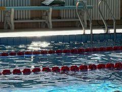 -鲸灵公元游泳中心