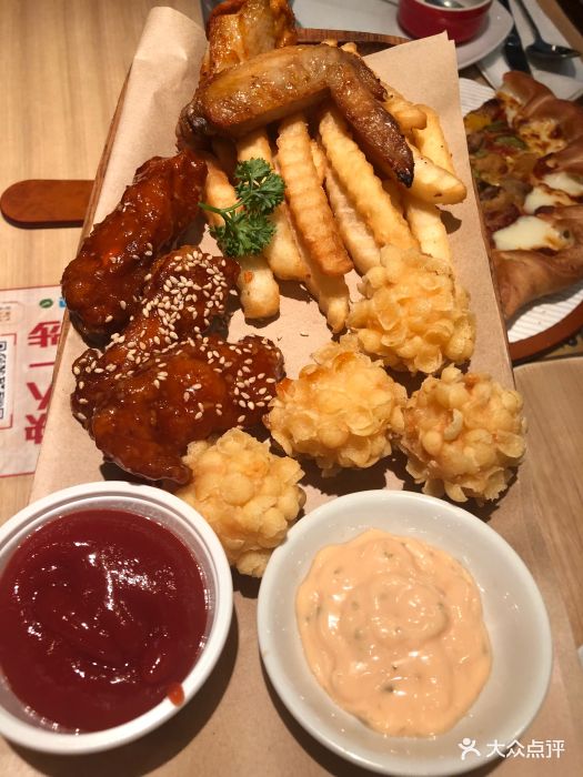 必胜客(盐城五洲店)小吃拼盘图片 - 第2张