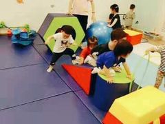 -黄浦乐烁龙鱼宝贝托育园(海潮路校区)