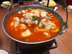 思茅酸汤鱼片-老滇山寨•云南特色菜•地方菜•民族风情歌舞表演(金碧店)