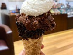 -VENCHI 闻绮(上海佛罗伦萨小镇店)