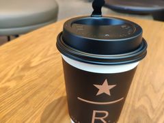 -星巴克臻选(上海合生汇1F店)