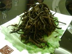 院落-葱油茶树菇-院落创意菜