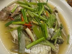 烧杂鱼-盛中钰广味小馆