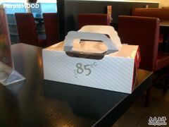 -85度C(生甜甜圈研究工坊·上海松江人民北路店)