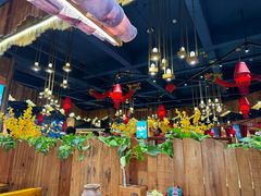 -老滇山寨•云南特色菜•地方菜•民族风情歌舞表演(金碧店)