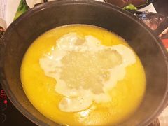 -鲜入围煮花胶鸡海鲜火锅