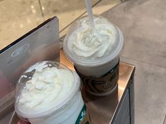 -星巴克(上海虹桥新天地二店)
