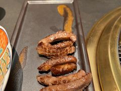 -铭牛烧肉·和牛海鲜自助(高新月牙湖店)